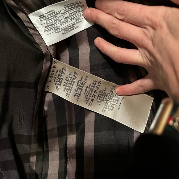 Gorgeous Burberry Jacket - Picture 11 of 13